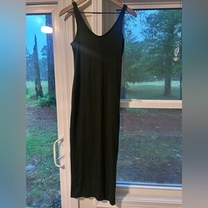 Bebe Green Sleeveless Scoop Neck Maxi Dress